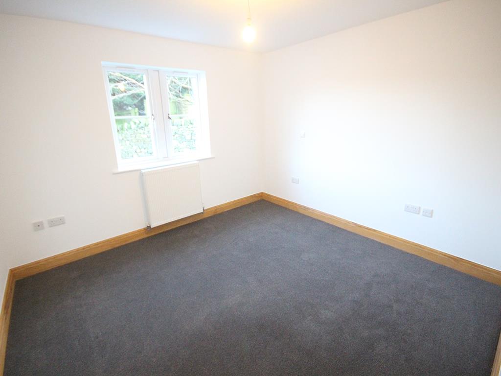2 bedroom flat SSTC in Foulridge, Colne - IMG_0932.jpg